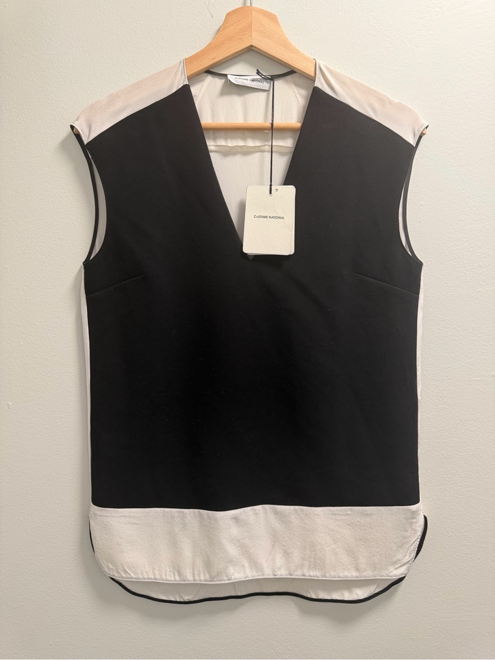 COSTUME NATIONAL BLACK AND WHITE TUNIC